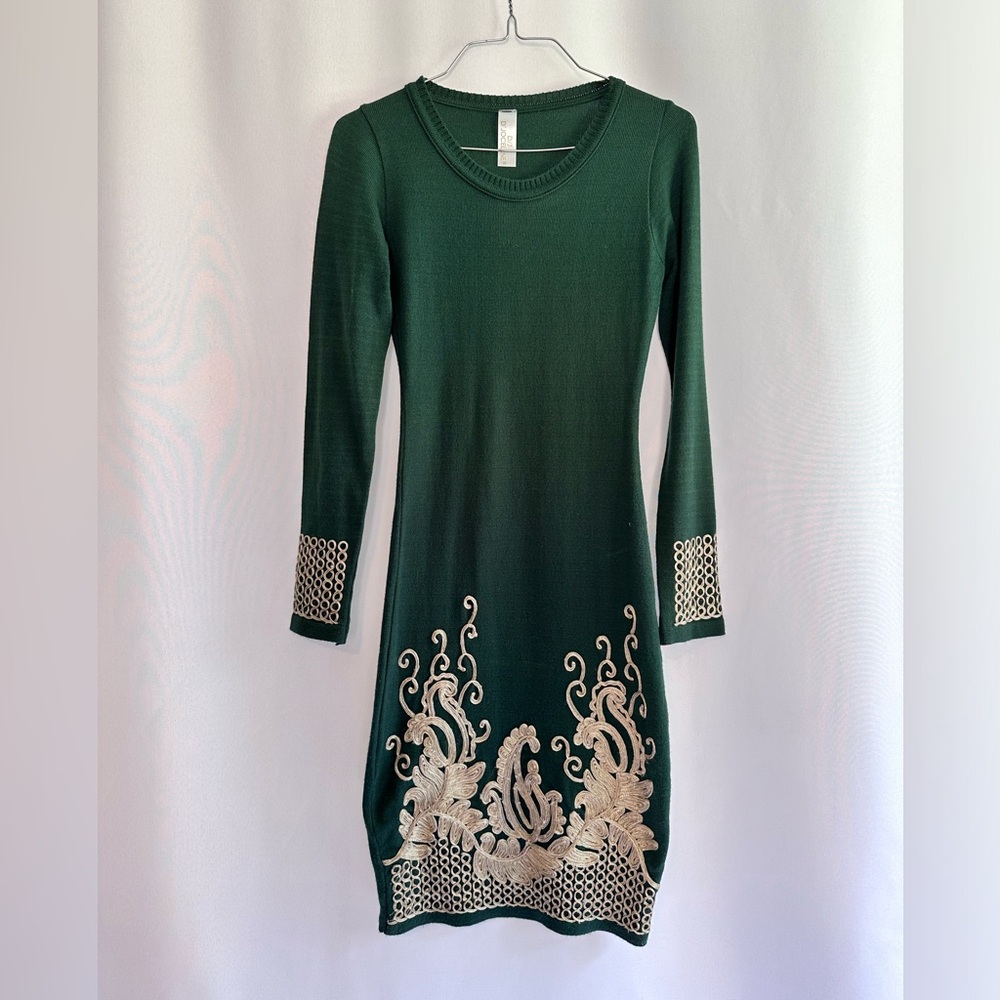 D’JOCELYNE Green Embroidered Sweater Dress